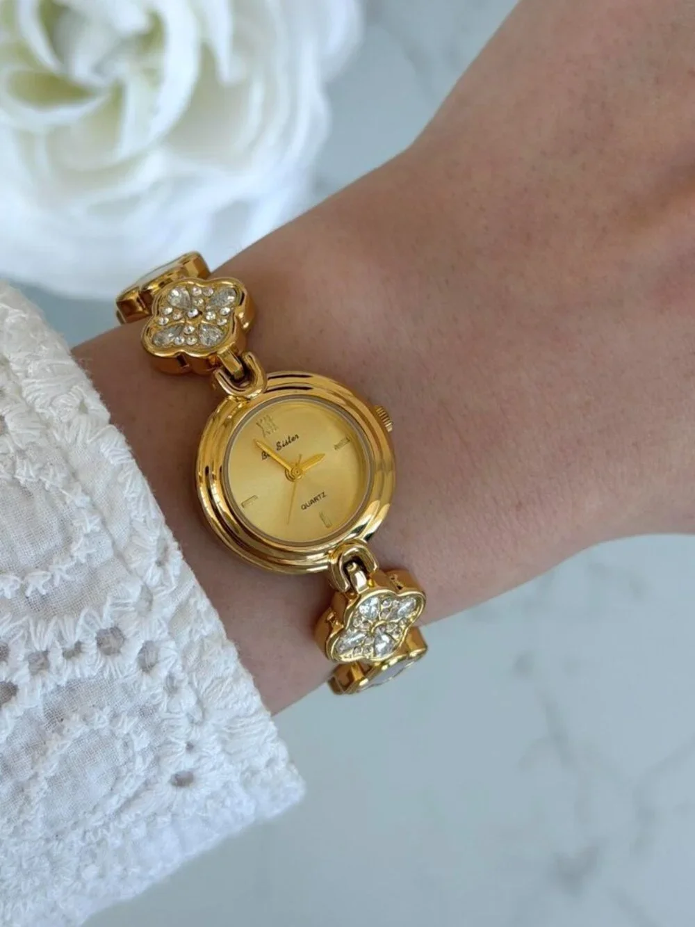 SKU0597 Retro Gold White Women Minimalist Watch Bracelet + gift bag